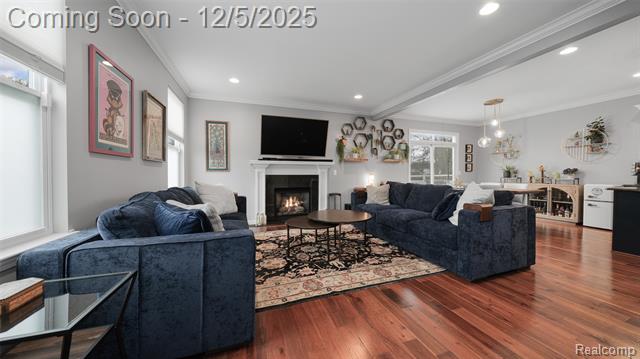 Builiding view seven for 838 Coolidge, Clawson, MI. 48017