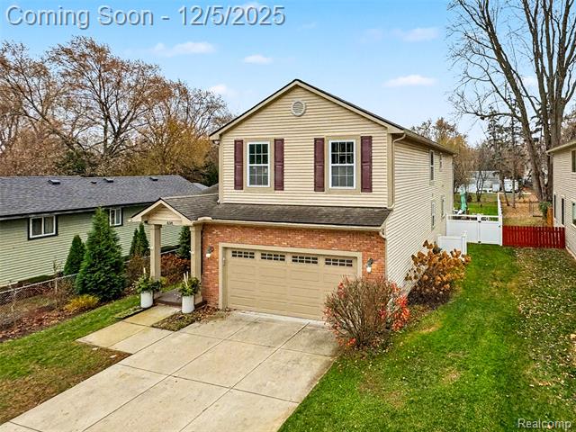 Builiding view three for 838 Coolidge, Clawson, MI. 48017