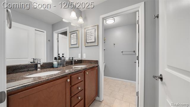 Builiding view twenty four for 838 Coolidge, Clawson, MI. 48017