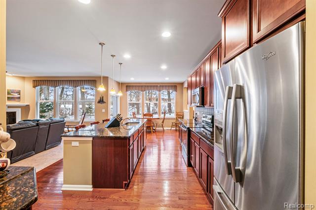 Builiding view eighteen for 146 Crosbie, Lake Orion, MI. 48362