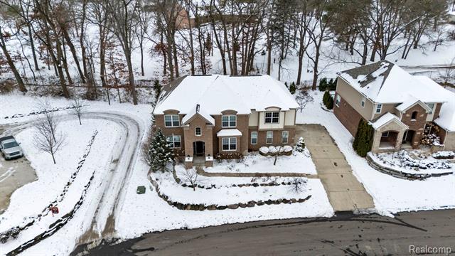 Builiding view fifty eight for 146 Crosbie, Lake Orion, MI. 48362