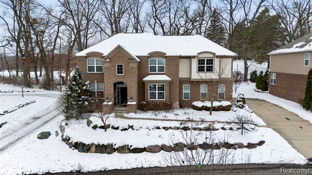 Builiding view fifty five for 146 Crosbie, Lake Orion, MI. 48362