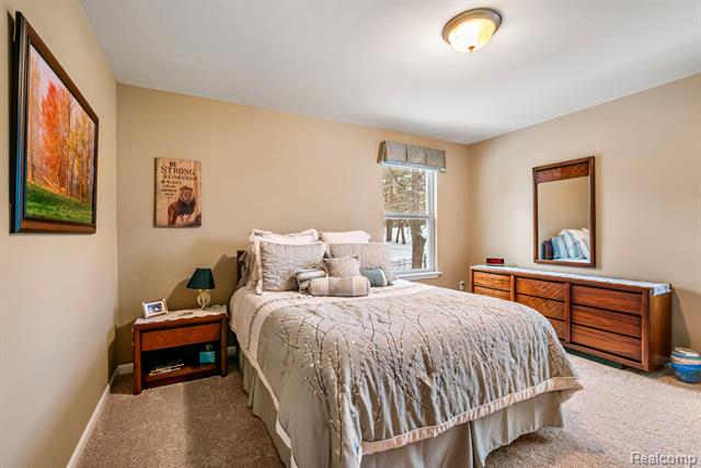 Builiding view forty five for 146 Crosbie, Lake Orion, MI. 48362