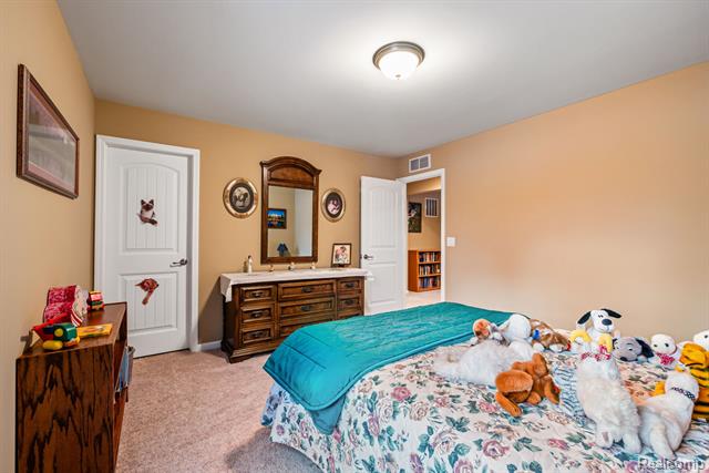 Builiding view forty one for 146 Crosbie, Lake Orion, MI. 48362