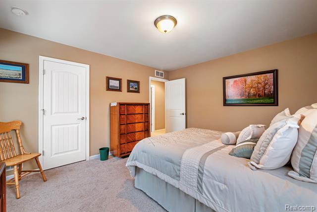 Builiding view forty six for 146 Crosbie, Lake Orion, MI. 48362