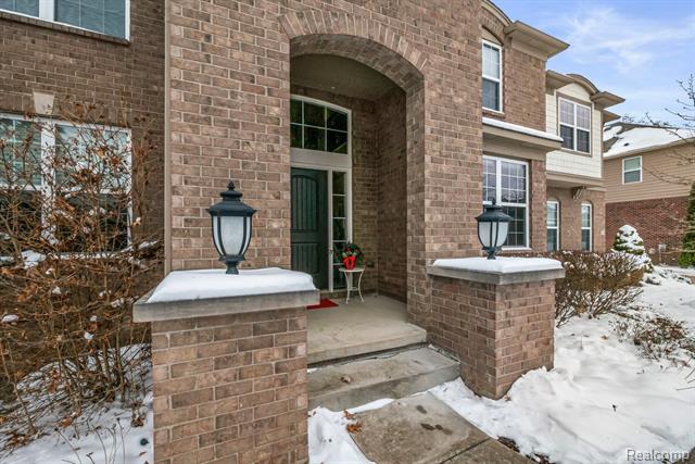 Builiding view four for 146 Crosbie, Lake Orion, MI. 48362