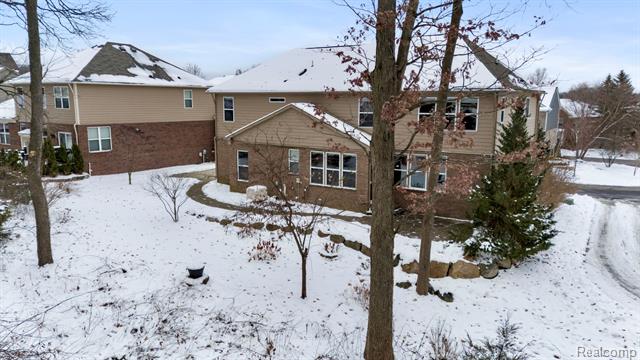 Builiding view sixty one for 146 Crosbie, Lake Orion, MI. 48362