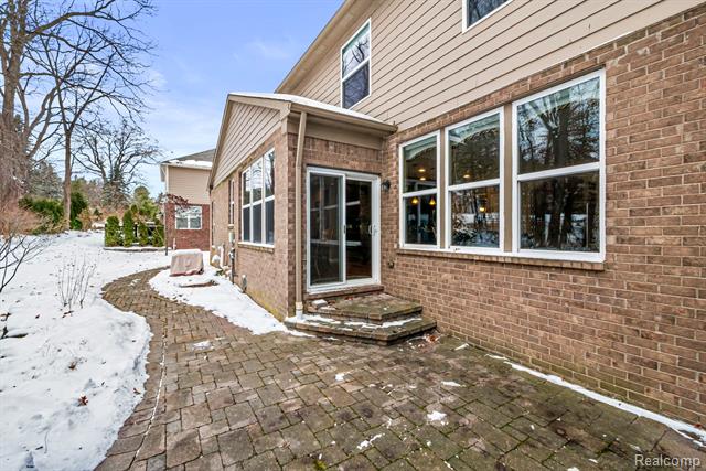 Builiding view sixty six for 146 Crosbie, Lake Orion, MI. 48362