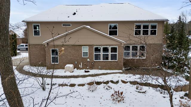 Builiding view sixty two for 146 Crosbie, Lake Orion, MI. 48362