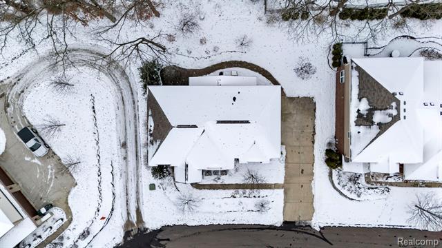 Builiding view sixty for 146 Crosbie, Lake Orion, MI. 48362