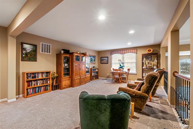 Builiding view thirty five for 146 Crosbie, Lake Orion, MI. 48362