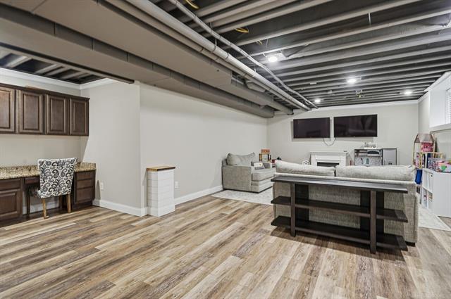 Builiding view seventeen for 922 Chelsea, Oxford, MI. 48371