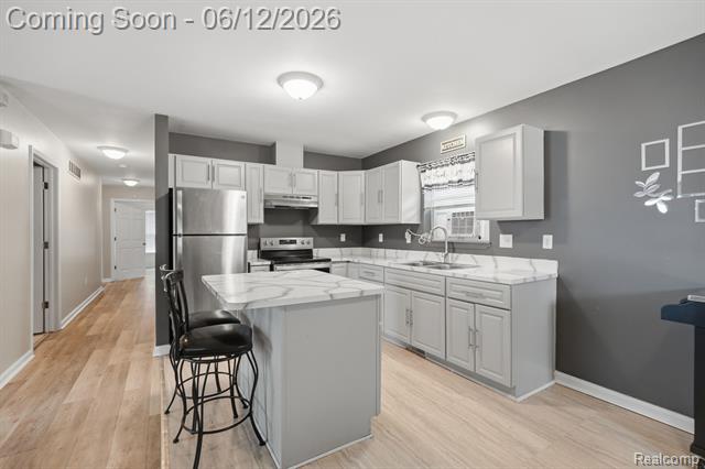 Builiding view seven for 311 Ferry, Pontiac, MI. 48341