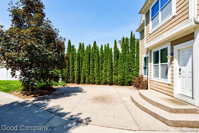 Builiding view eighty for 820 Baldwin, Royal Oak, MI. 48067