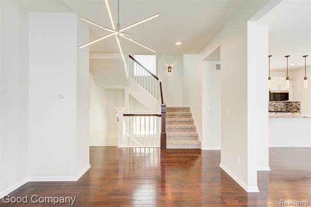 Builiding view nineteen for 820 Baldwin, Royal Oak, MI. 48067