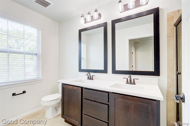 Builiding view sixty for 820 Baldwin, Royal Oak, MI. 48067