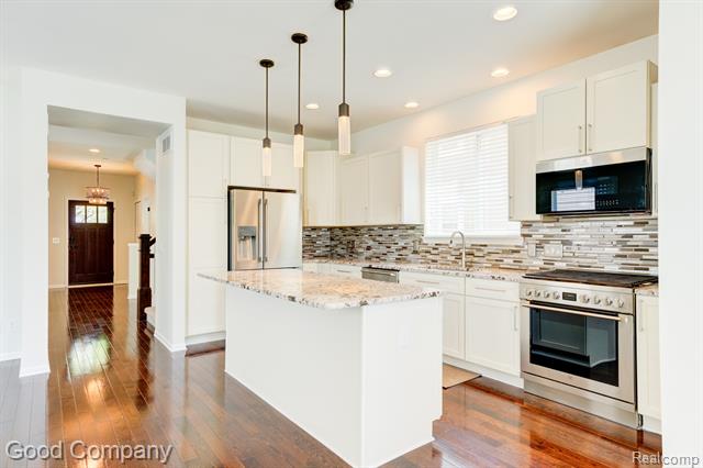Builiding view thirty one for 820 Baldwin, Royal Oak, MI. 48067
