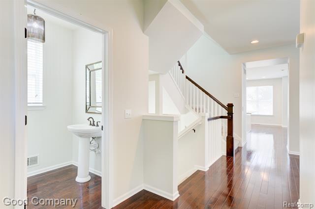 Builiding view twelve for 820 Baldwin, Royal Oak, MI. 48067