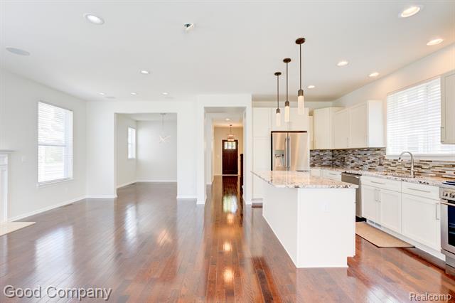 Builiding view twenty eight for 820 Baldwin, Royal Oak, MI. 48067