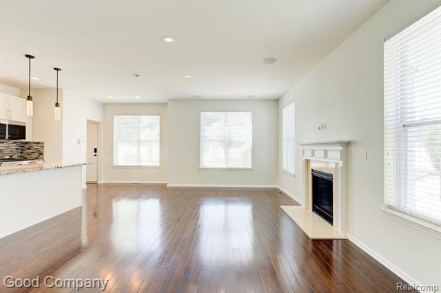 Builiding view twenty one for 820 Baldwin, Royal Oak, MI. 48067