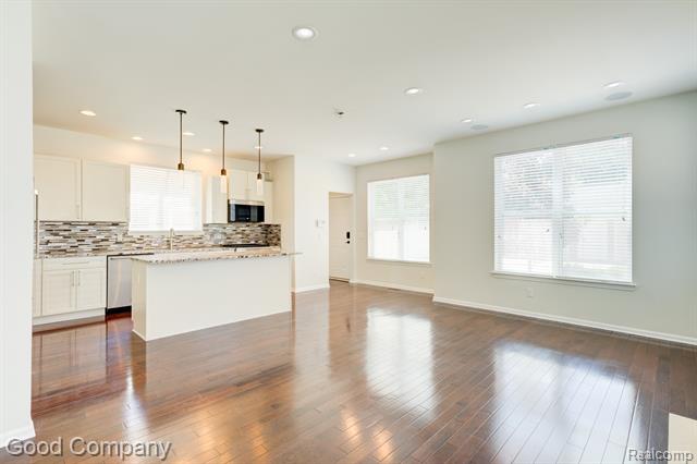 Builiding view twenty three for 820 Baldwin, Royal Oak, MI. 48067
