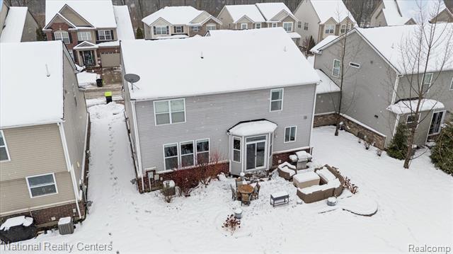 Builiding view fifty five for 27316 Victoria, Novi, MI. 48374