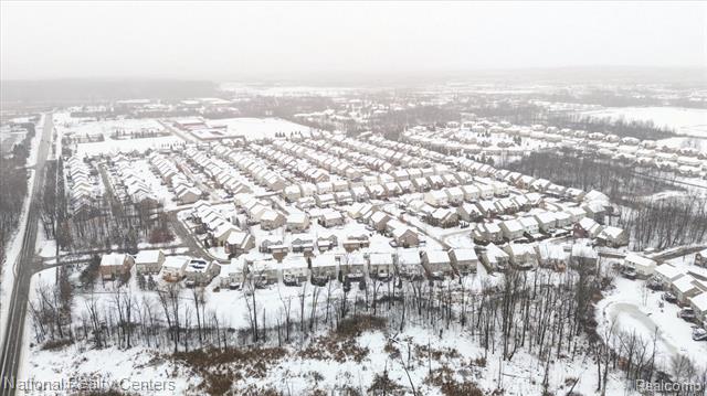 Builiding view fifty nine for 27316 Victoria, Novi, MI. 48374