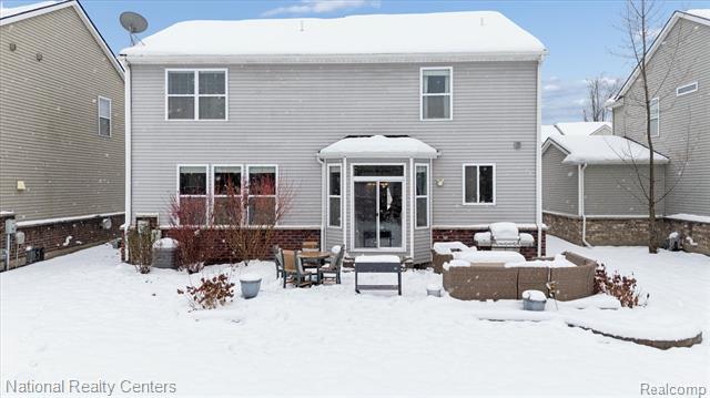 Builiding view fifty two for 27316 Victoria, Novi, MI. 48374