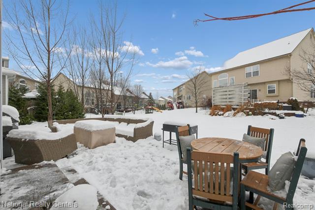 Builiding view forty one for 27316 Victoria, Novi, MI. 48374