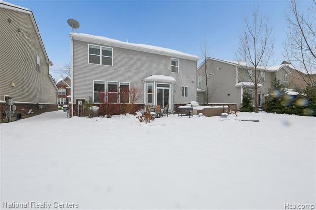 Builiding view forty two for 27316 Victoria, Novi, MI. 48374