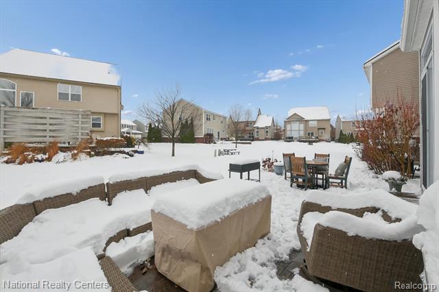 Builiding view forty for 27316 Victoria, Novi, MI. 48374