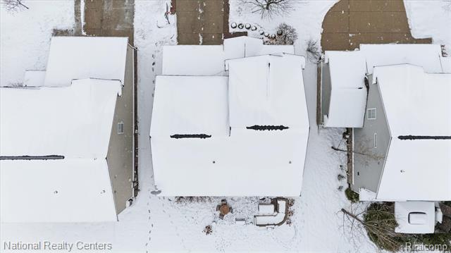 Builiding view sixty one for 27316 Victoria, Novi, MI. 48374