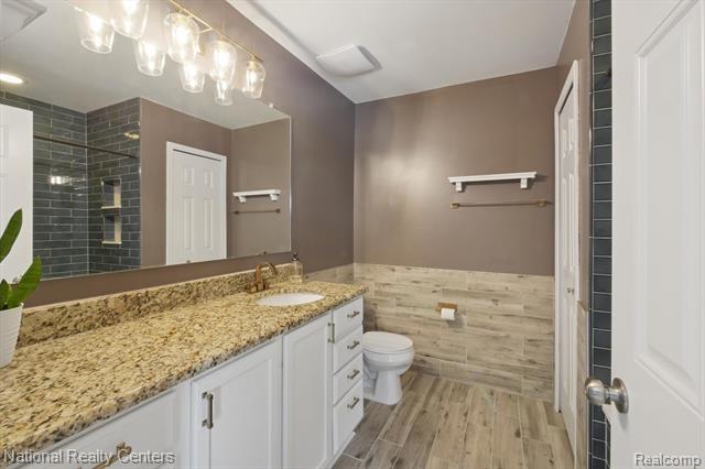 Builiding view twenty nine for 27316 Victoria, Novi, MI. 48374