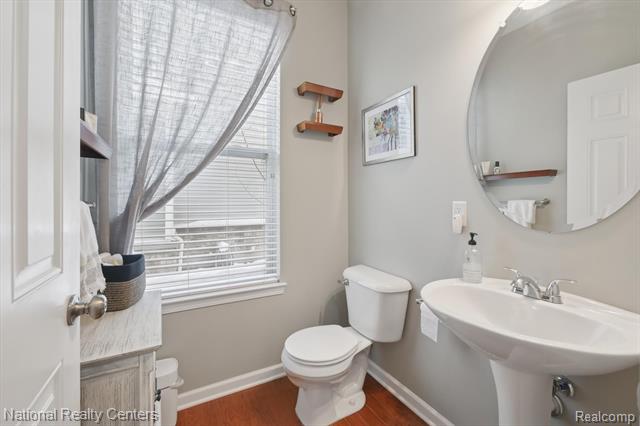 Builiding view twenty three for 27316 Victoria, Novi, MI. 48374