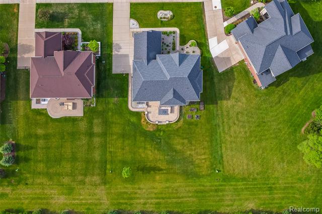 Builiding view seventy eight for 47576 Valencia, Novi, MI. 48374
