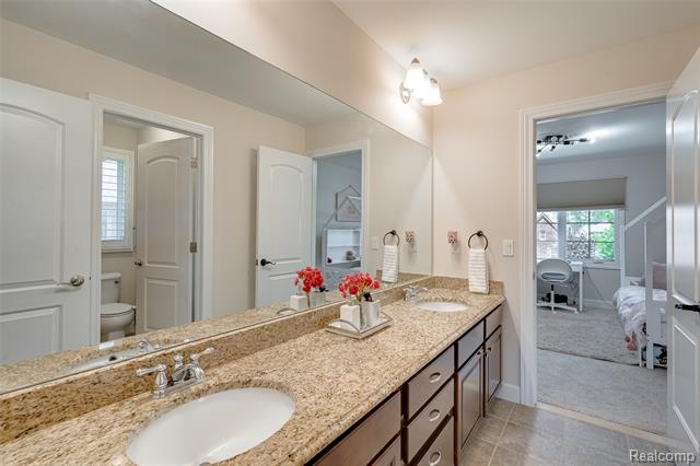 Builiding view sixty three for 47576 Valencia, Novi, MI. 48374