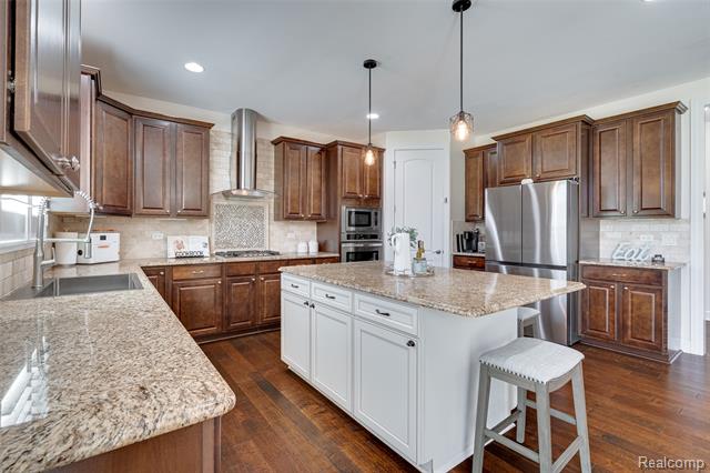 Builiding view thirty one for 47576 Valencia, Novi, MI. 48374
