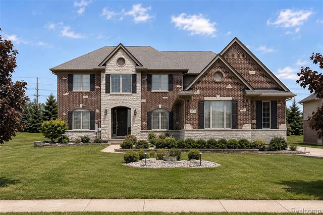 Builiding view two for 47576 Valencia, Novi, MI. 48374