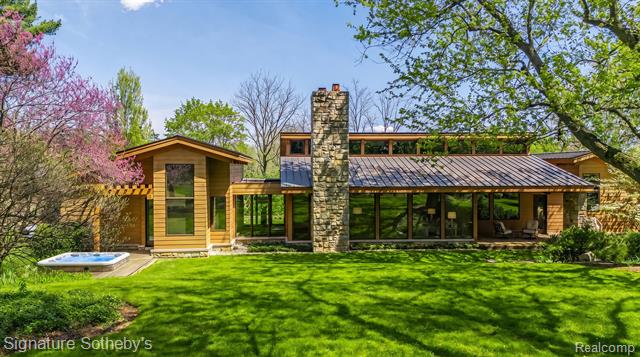 Builiding view forty seven for 5051 Beach, Troy, MI. 48098