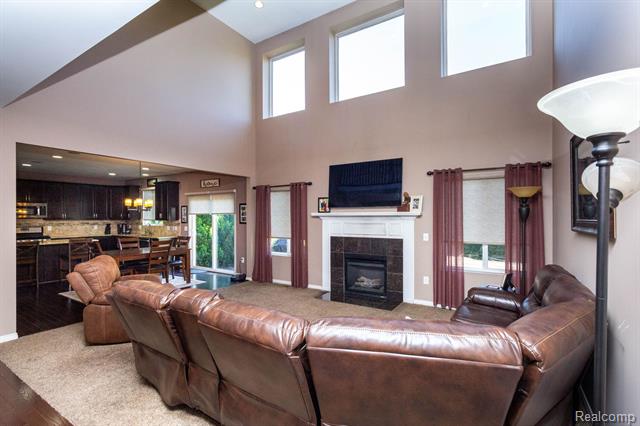 Builiding view six for 2110 Mayflower, Troy, MI. 48085