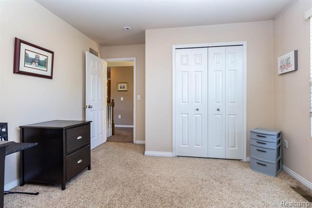 Builiding view twenty nine for 2110 Mayflower, Troy, MI. 48085