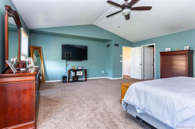 Builiding view twenty one for 2110 Mayflower, Troy, MI. 48085