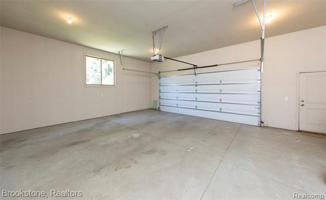 Builiding view forty eight for 10295 Northridge, White Lake, MI. 48386