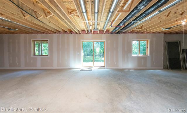 Builiding view forty four for 10295 Northridge, White Lake, MI. 48386
