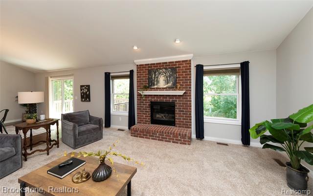 Builiding view twenty for 10295 Northridge, White Lake, MI. 48386