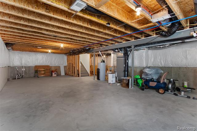 Builiding view thirty nine for 57570 Village, New Hudson, MI. 48165