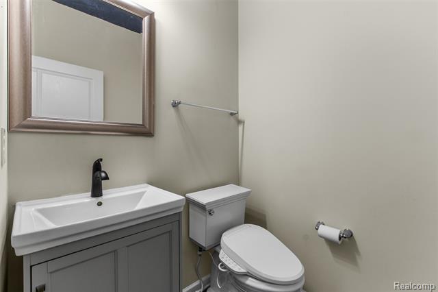 Builiding view twenty one for 57570 Village, New Hudson, MI. 48165