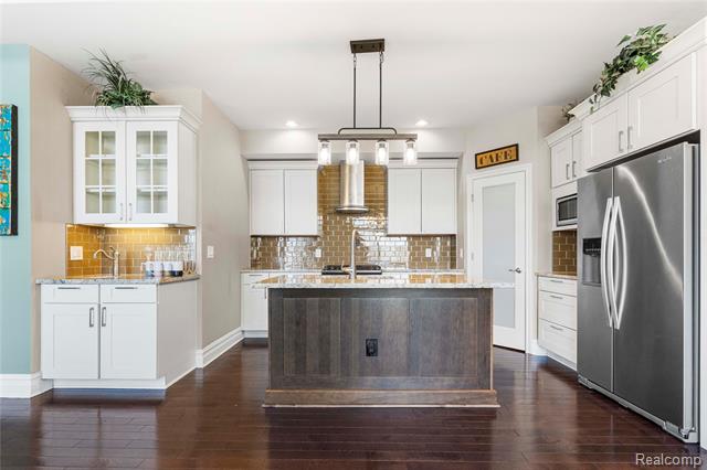 Builiding view nine for 4489 Cedarhill, Auburn Hills, MI. 48326