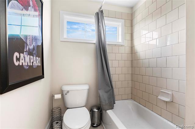 Builiding view twenty seven for 4489 Cedarhill, Auburn Hills, MI. 48326