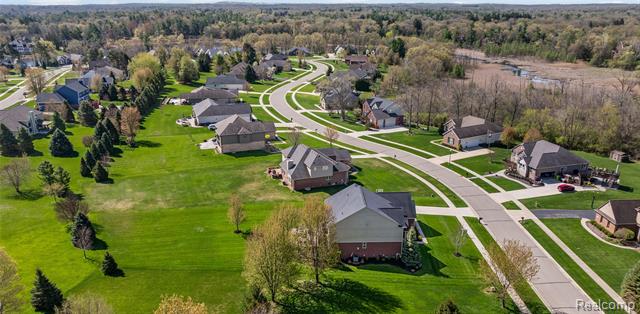 Builiding view eight for 801 Watersmeet, Oxford, MI. 48371